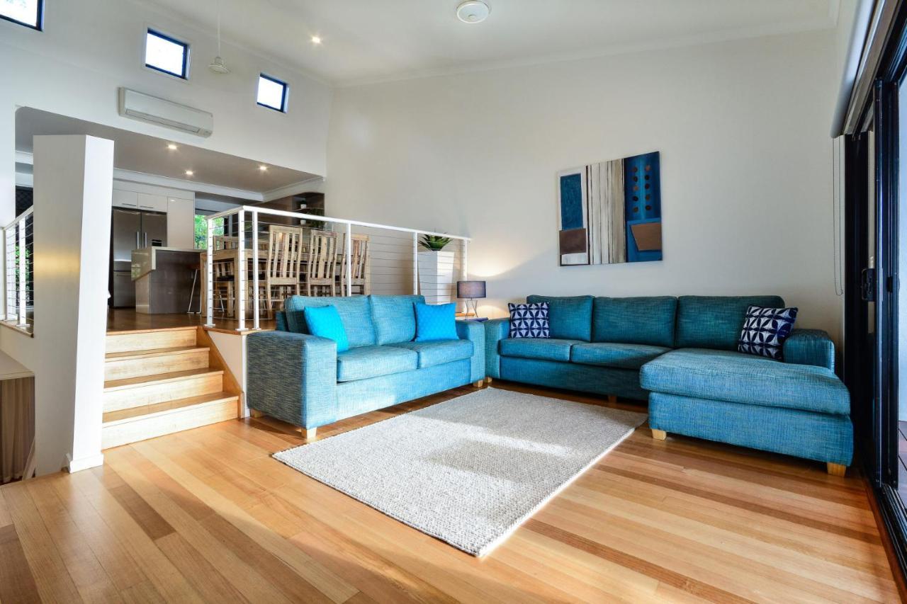 Shorelines 31 Renovated Upmarket Two Bedroom Apartment With Ocean Views And Buggy Hamilton Island Exterior photo